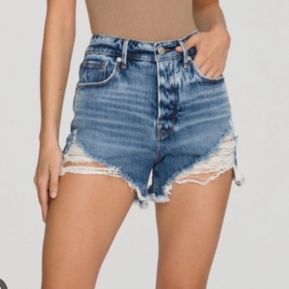 Good American - Bombshell Denim Cutoff Shorts Indigo 048 - Plus Size 22